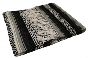 SERAPE NOIR BLANC 3